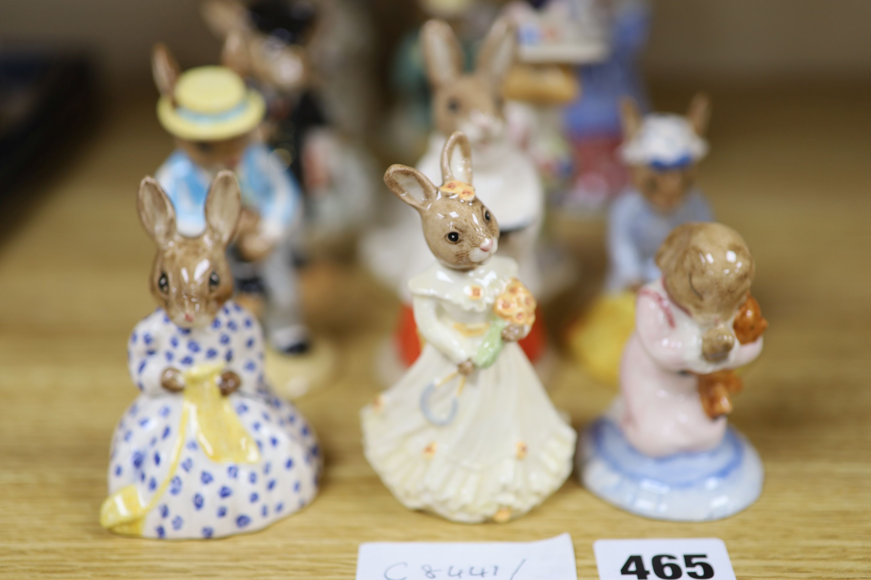 A collection of mostly Doulton bunnykins figures (16)